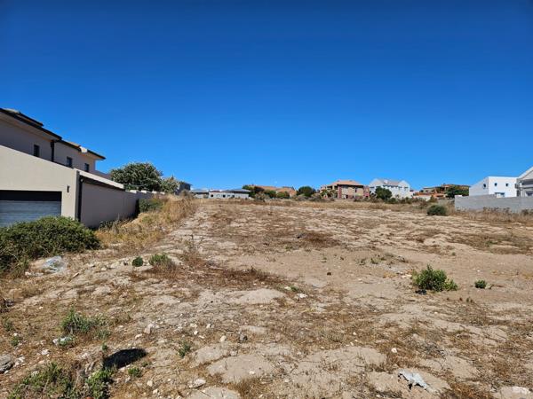 722 m² Land