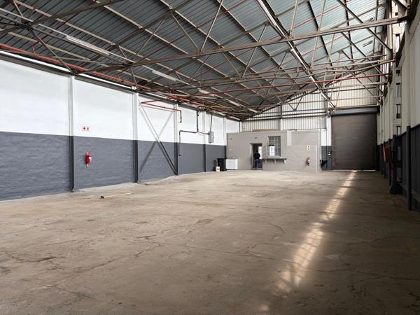 366  m² Industrial space
