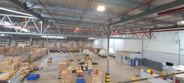 10 000  m² Commercial space