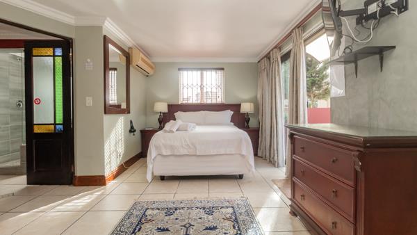 8 Bedroom House