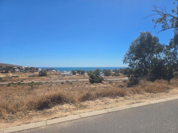 400 m² Land