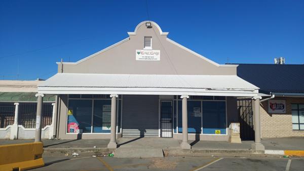 320  m² Commercial space