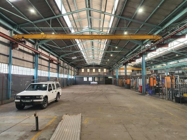 2 600  m² Industrial space