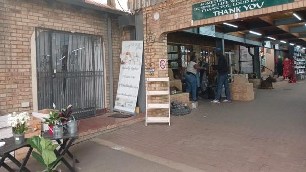 156  m² Commercial space