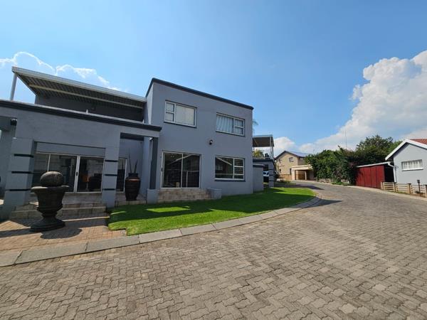5 Bedroom House