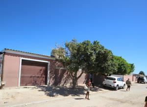 House in Strand Central