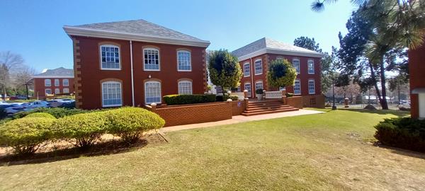 184  m² Commercial space