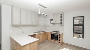 Apartment in Parklands North