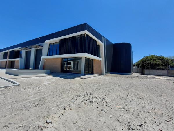 654  m² Commercial space