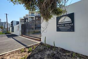 Apartment in Waves Edge