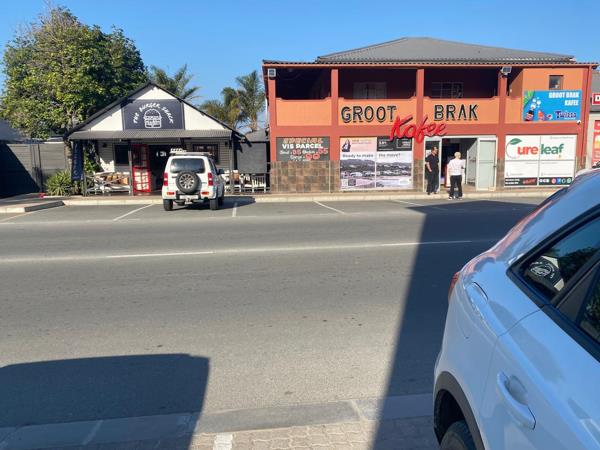 237  m² Commercial space