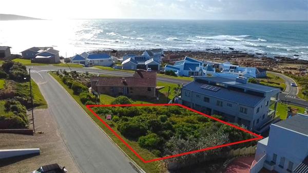 620 m² Land