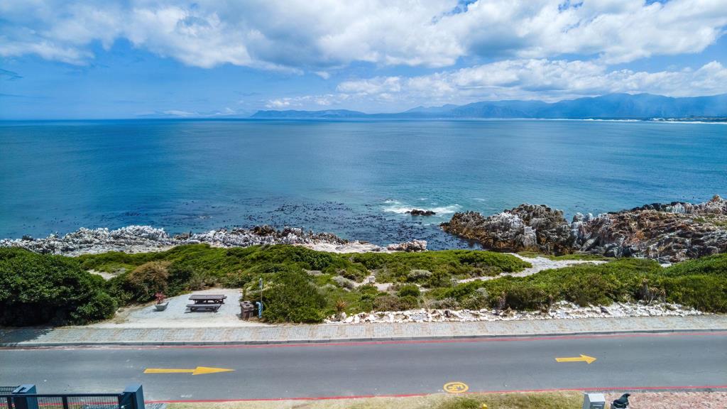 495 m² Land