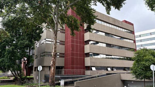 8 940  m² Office Space