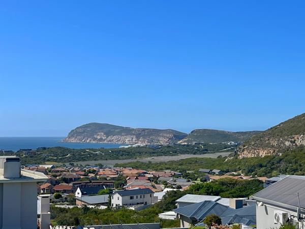 1 225 m² Land