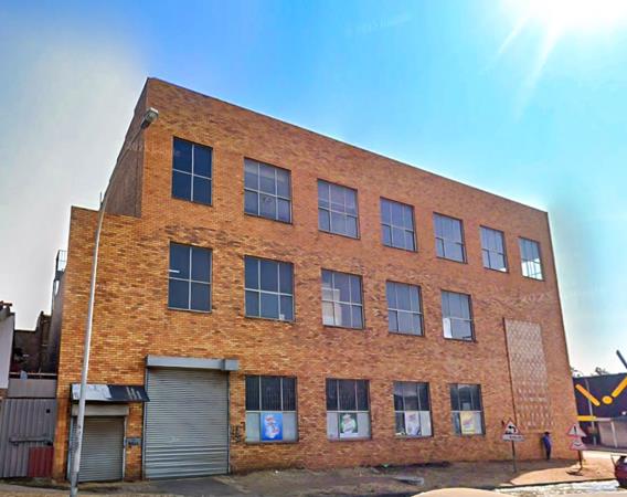 1 500  m² Commercial space