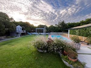 House in Somerset West Central