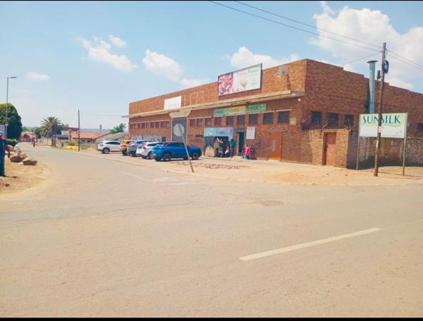 1 500 m² Commercial space
