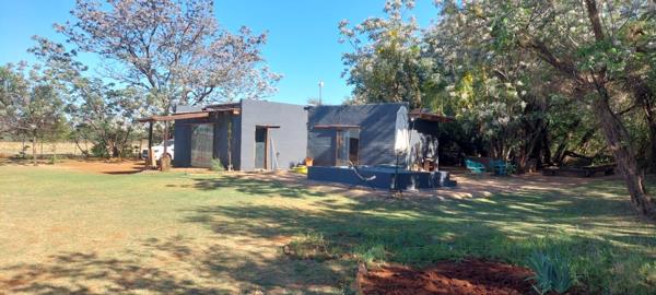 10 000  m² Commercial space