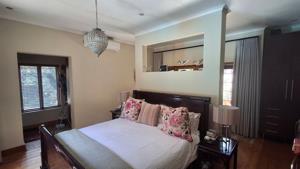 House in Midstream Estate