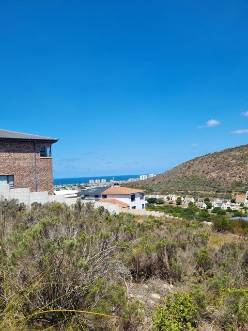 826 m² Land
