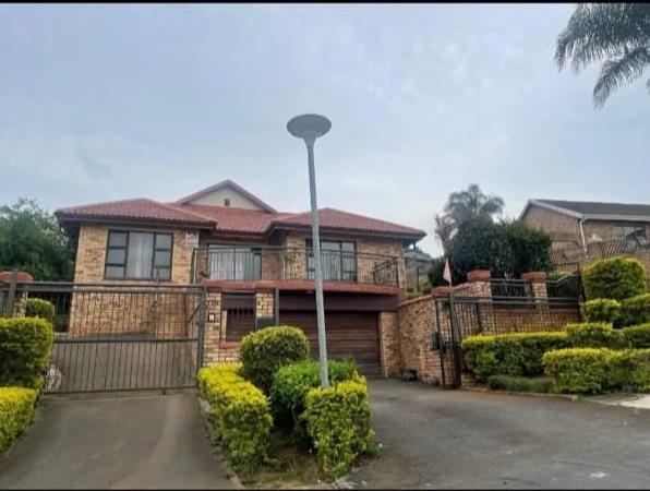 5 Bedroom House