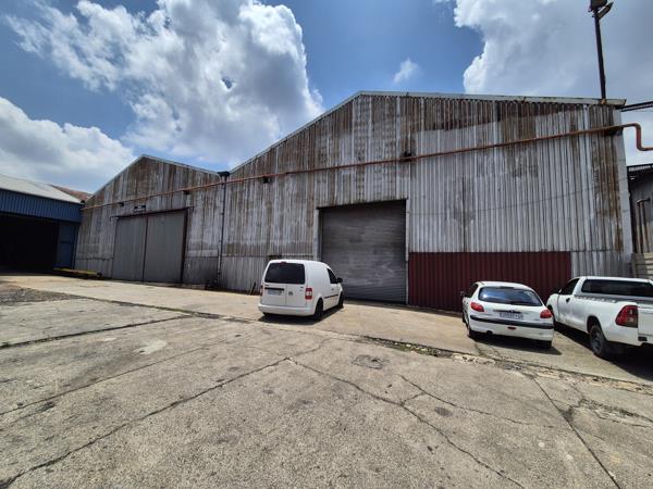 3 800  m² Industrial space