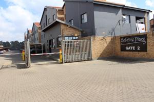 Townhouse in Brentwood Park