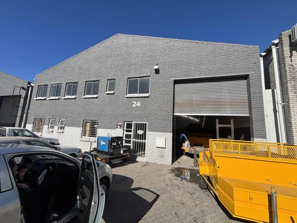 440  m² Industrial space