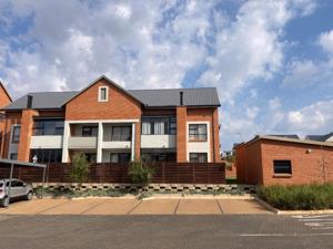 Apartment in Golden Fields Estate