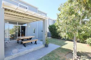 Duplex in Somerset Lakes