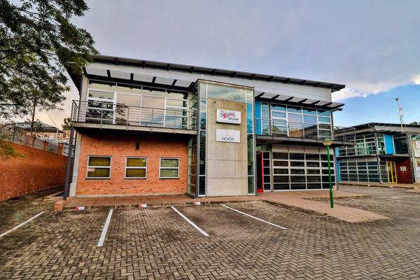 636  m² Commercial space