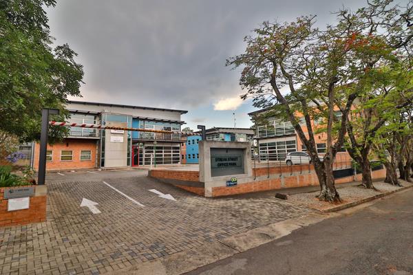 636 m² Commercial space
