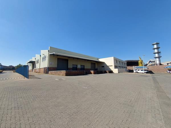 2 562  m² Industrial space