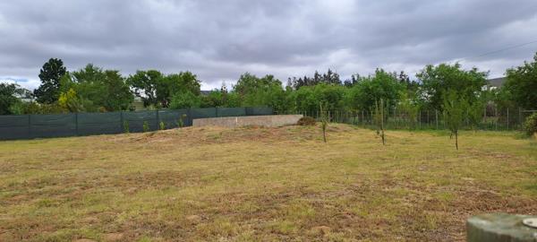 975 m² Land