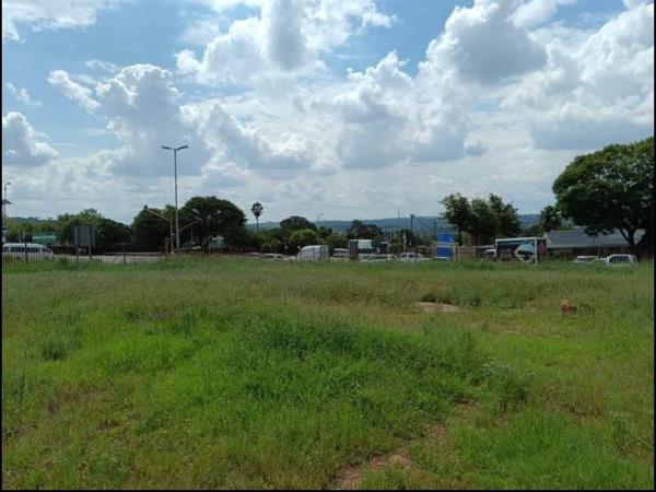5 000 m² Land