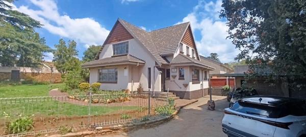 6 Bedroom House