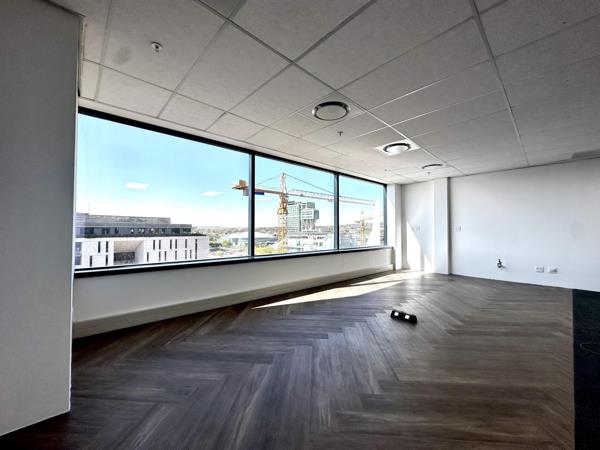 37 400  m² Office Space