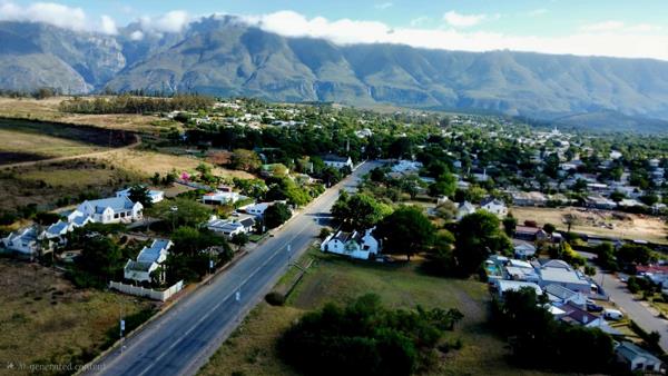 2 908 m² Land