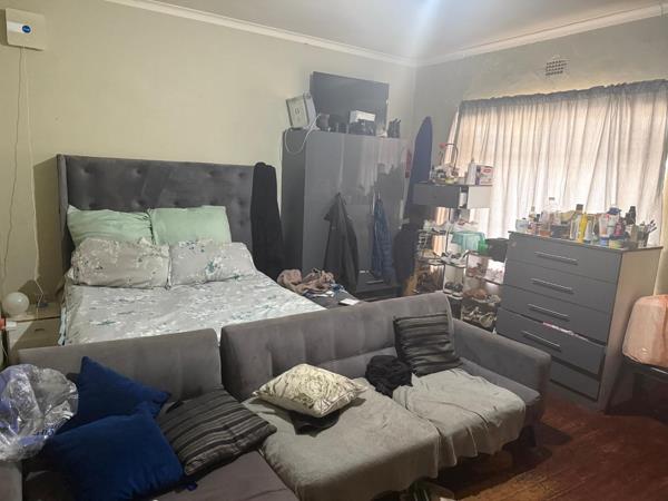 6 Bedroom House