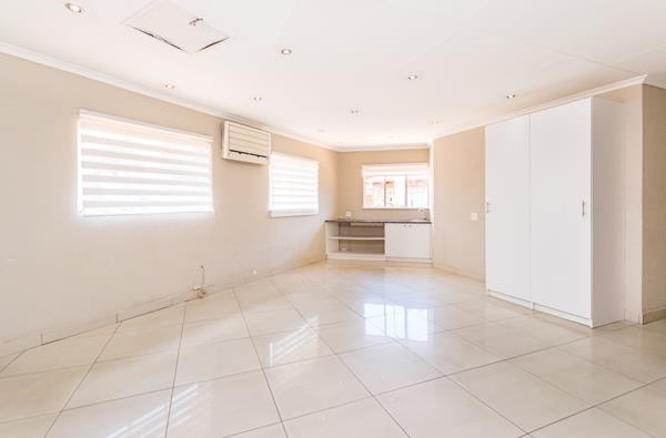 25  m² Office Space