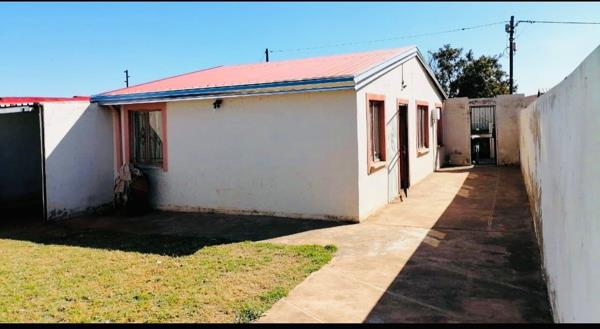 2 Bedroom House