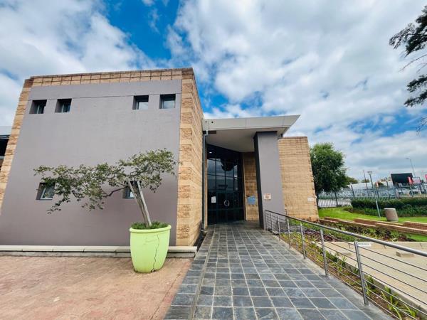 493  m² Commercial space