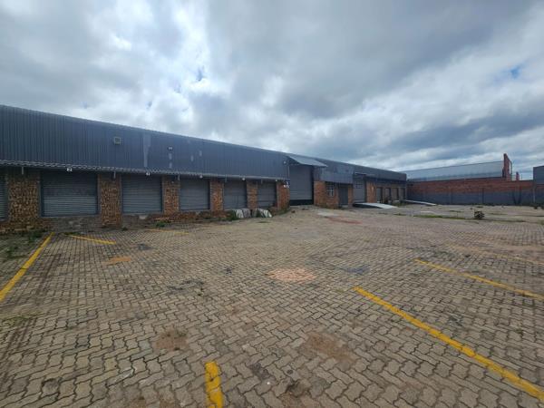 1 143  m² Industrial space