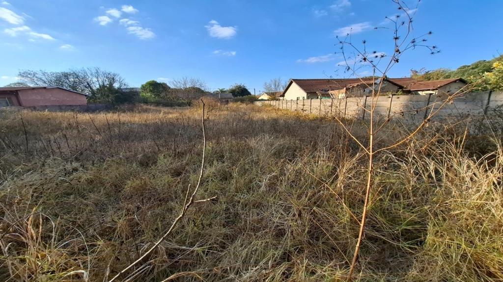 1 103 m² Land