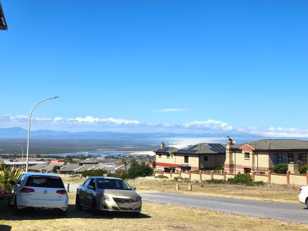 600 m² Land