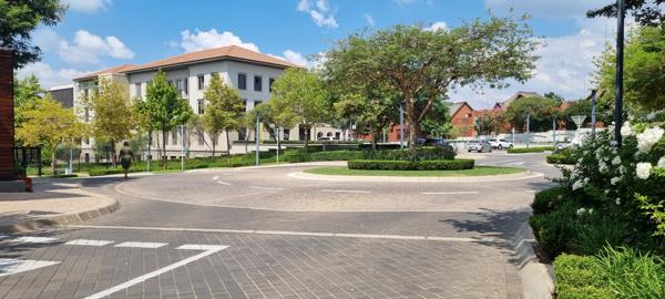 330  m² Commercial space