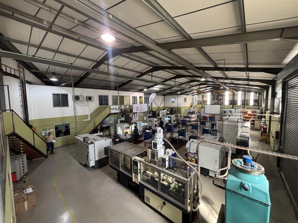 888  m² Industrial space