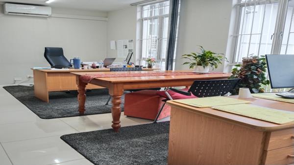 64  m² Commercial space