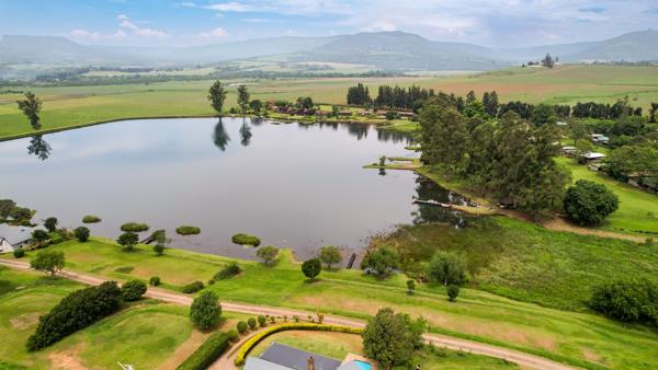 1 172 m² Land